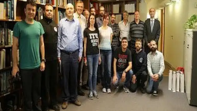 Antarktika'ya gidecek Türk bilim insanları Arjantin'de