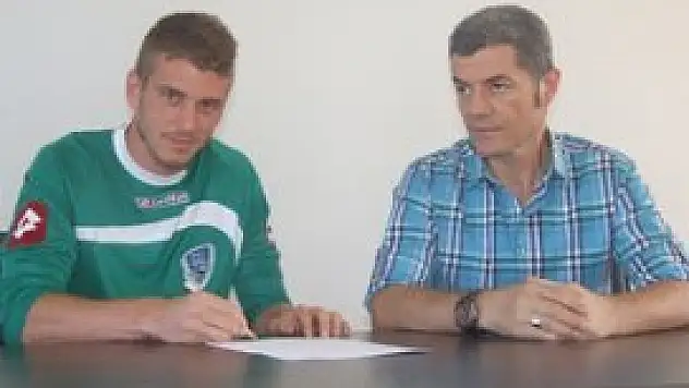 Anadolu Selçukluspor'dan iki transfer