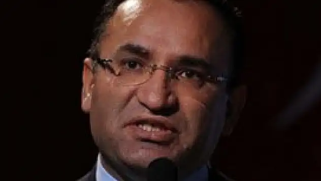 Başbakanımızı bugünlere gazete ilanları getirmedi