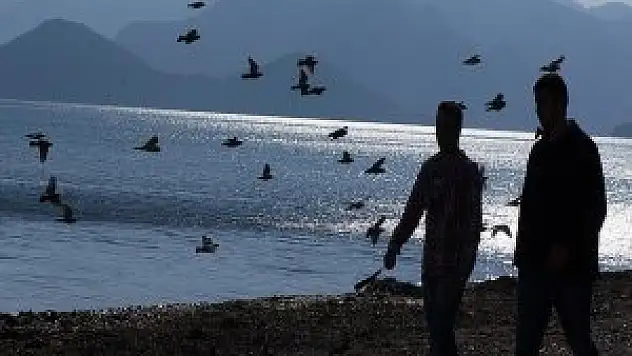 Cilt hastalığına yakalanmamak için 'bahar güneşi'ne dikkat