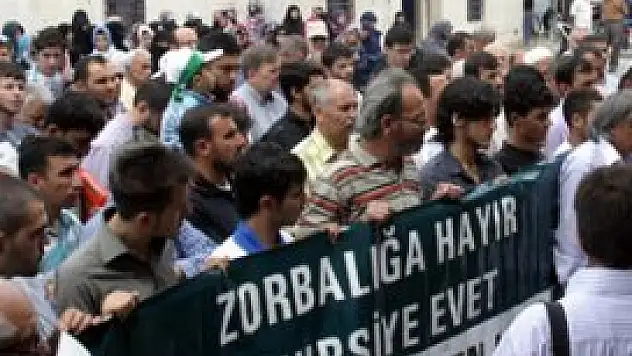 İHH ve AYDER'den katliama kınama