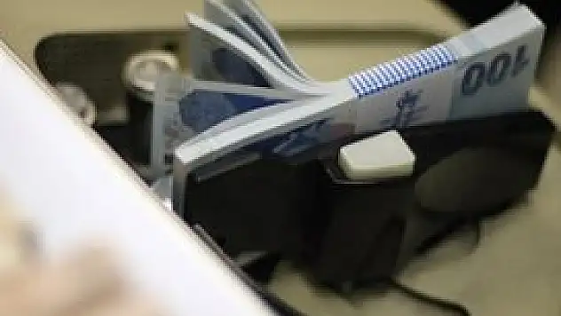 Memur maaşları bayramdan önce ödenecek