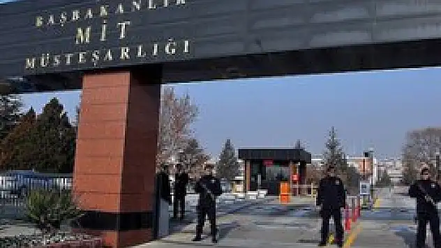 MİT yabancı dil uzmanı alacak