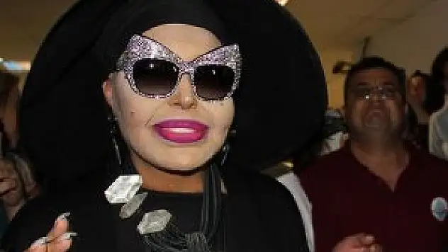 Bülent Ersoy 'kemer' davasından beraat etti