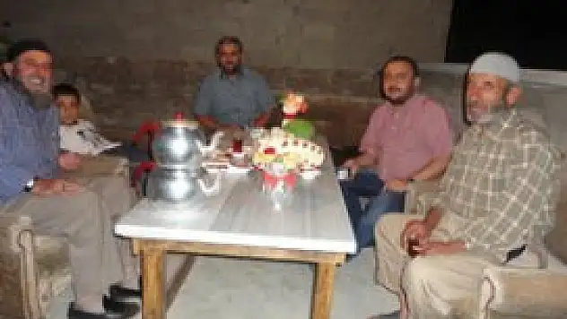 Dost Eli yüzleri güldürmeye devam ediyor