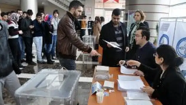 KTO Karatay'da seçim heyecanı