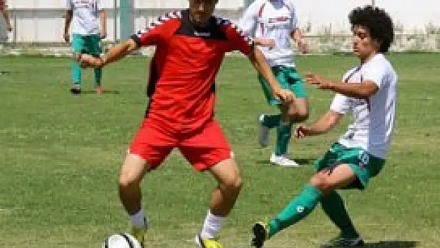 Anadolu Selçukluspor rakibine fark attı!