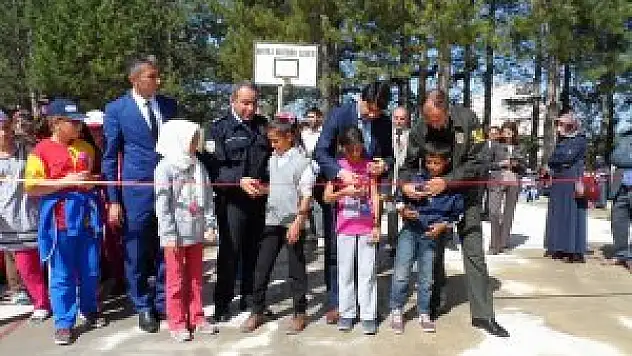 Ahırlı'da Tübitak Bilim Fuarı açıldı