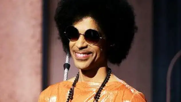 Dünyaca ünlü pop ikonu Prince öldü!