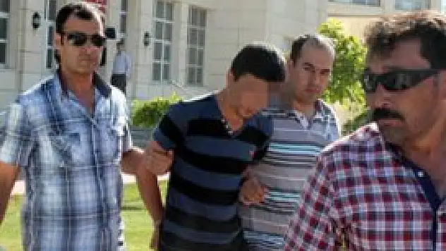 Tuvalet penceresinden girip laptop çaldı