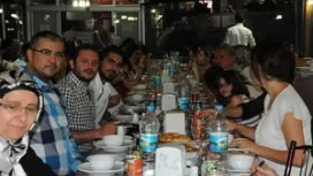 Aşikar Eğitim Kurumlarından iftar