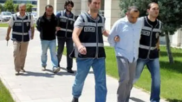 Yağma şüphelileri yakalandı