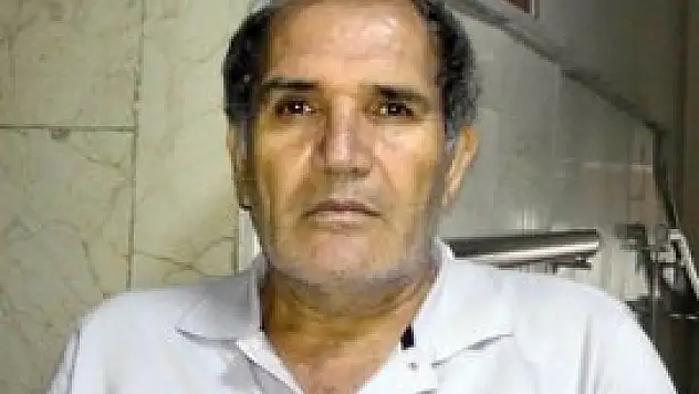 Parktaki araçtan altın dolu çantayı çaldılar