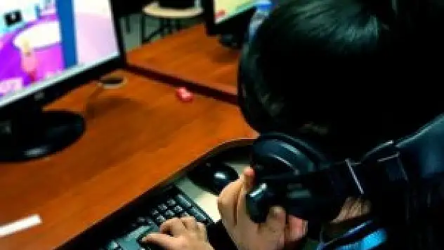 'Anlık yazışmaya izin veren oyunlar, çocuklar için riskli'