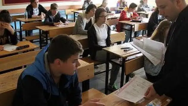 TEOG'da ikinci gün oturumları başladı