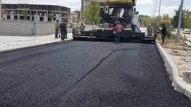 Cihanbeyli'de asfaltlama çalışmaları devam ediyor