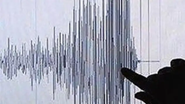 Afganistan'da deprem nedeniyle 3 kişi öldü