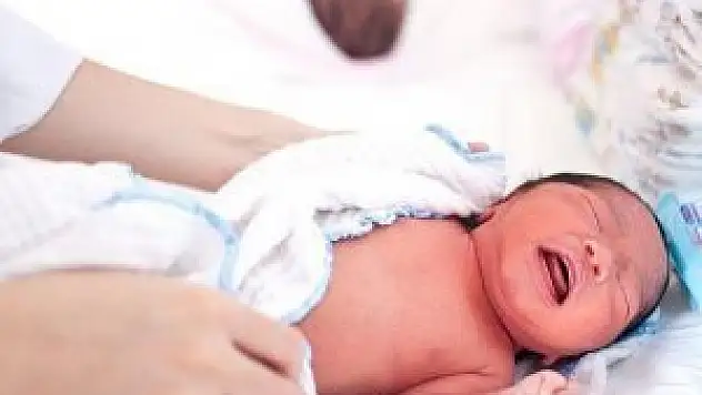 Sezaryenle mücadeleye ebelerden destek