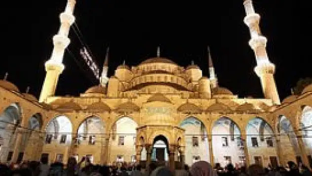 Bin aydan hayırlı Kadir Gecesi yarın