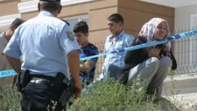 İşe gitmek için evden çıkan genç ölü bulundu