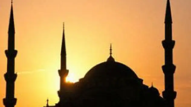 Beyşehir'de akşam ezanı erken okundu