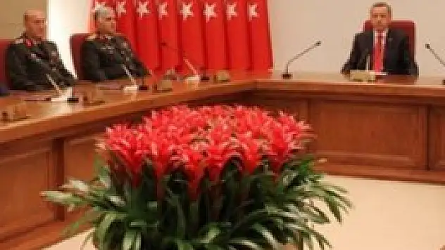 İşte YAŞ kararları