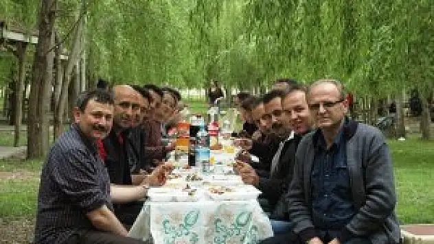 Vakıf müdürleri Sarayönü'nde toplandı
