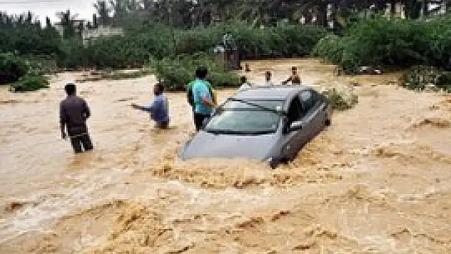 Pakistan'da sel: 47 ölü