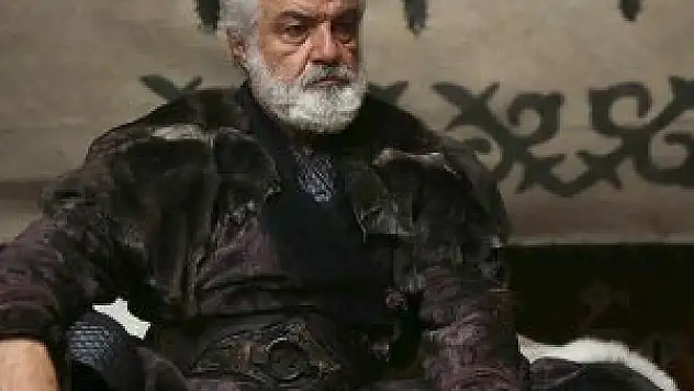 '52 yıllık Serdar Gökhan gitti, Süleyman Şah geldi'