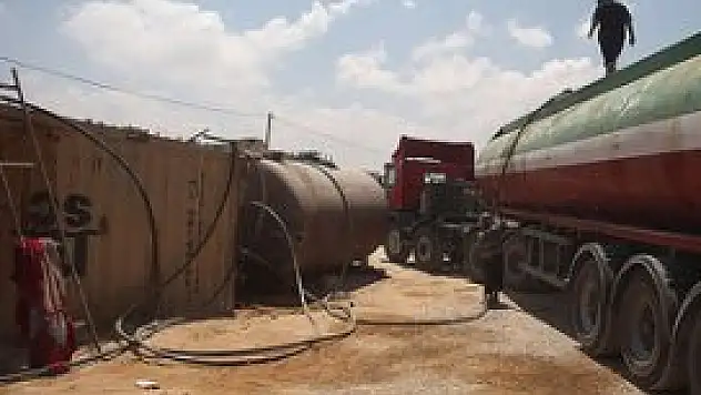 Mısır ordusundan Gazze'ye yakıt darbesi