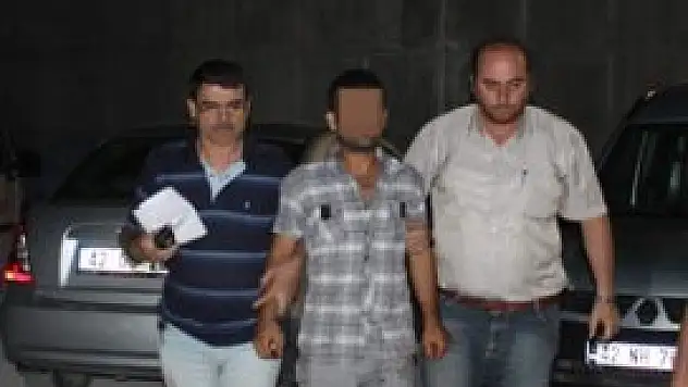 Karısının sevgilisini 18 yerinden bıçakladı