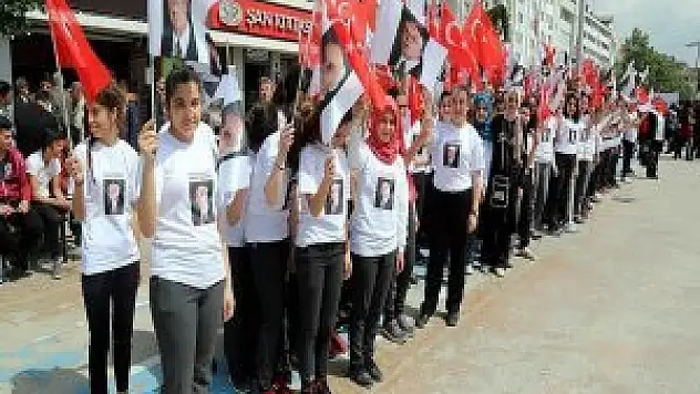 İzzet Baysal Şükran Günlerinde anıldı