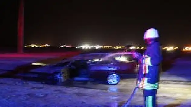 Karapınar'da otomobil yangını