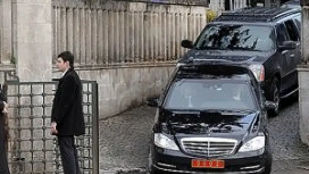 Başbakan Erdoğan'dan mezar ziyareti