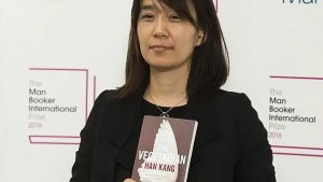 Man Booker ödülünü Güney Koreli yazar Hang Kang kazandı