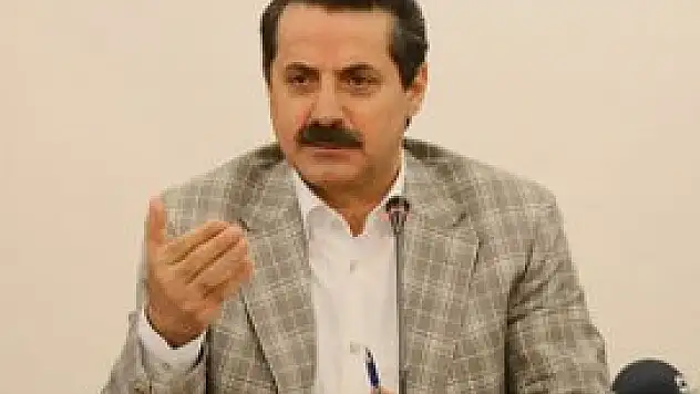 'İlk kez taban aylıklarına artış getirdik'