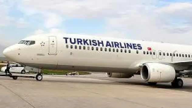Pilotları kaçırılan uçak Türkiye'ye getirildi