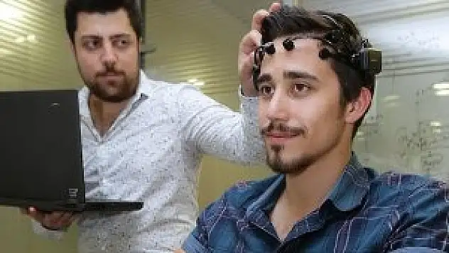 Düşünce kontrollü sandalye için TÜBİTAK'tan destek kazandı