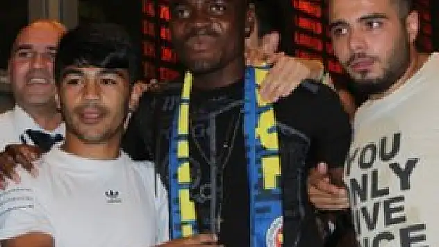 Fenerbahçe, Emenike'yi borsaya bildirdi