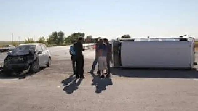 Karaman-Konya yolunda kaza: 11 yaralı