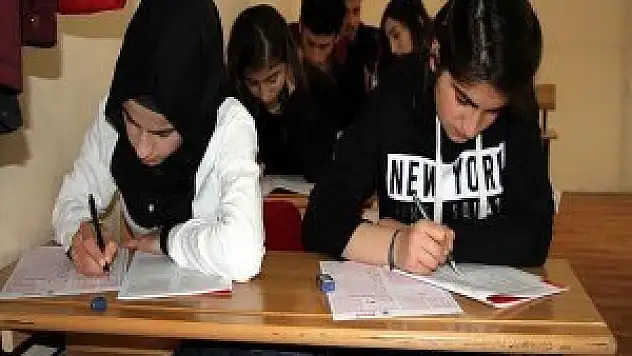 MEB'den öğrencilere 'tatilde takviye' fırsatı