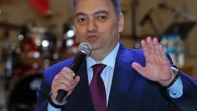 Sigara Türkiye'de yılda 100 bin can alıyor