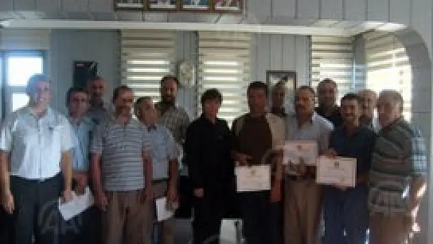 ''Hükümet Kadın''dan belediye personeline altın dopingi