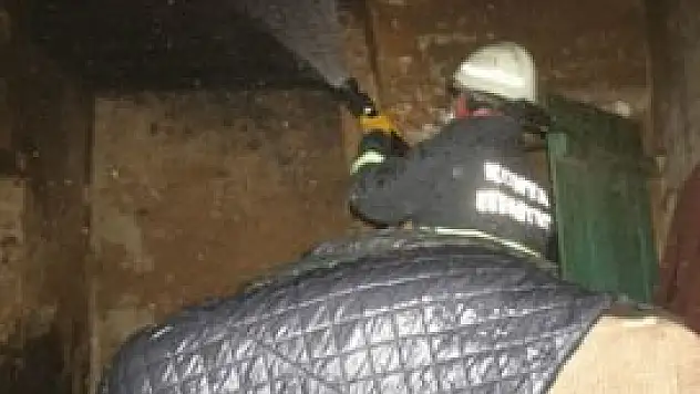 6 yaşındaki çocuk evi yaktı