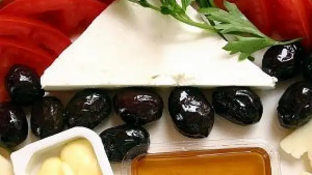 'İftara su içtikten sonra peynir, zeytinle başlayın'