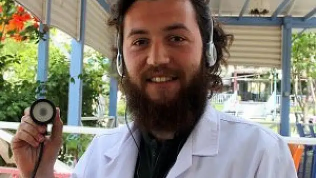 İşitme engelli doktor adayına 'özel steteskop'