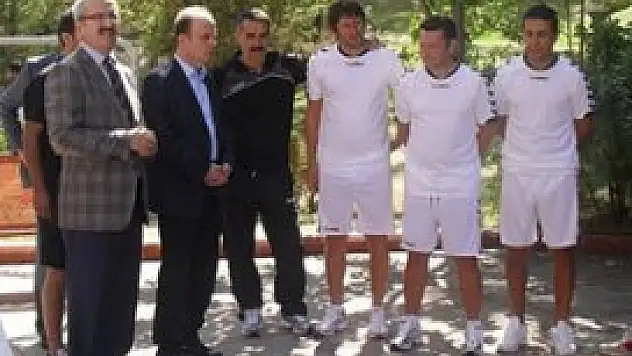 Baykan Anadolu Selçukluspor kampını ziyaret etti