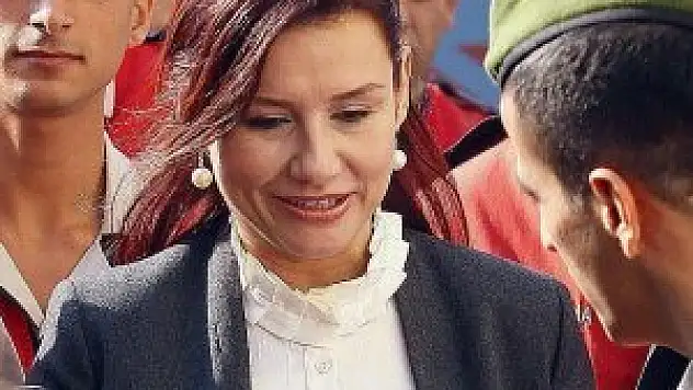 Şarkıcı Deniz Seki'nin istediği oldu