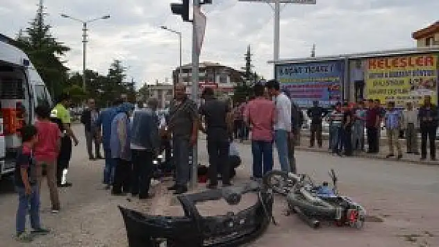 Ilgın'da otomobille motosiklet çarpıştı: 2 yaralı