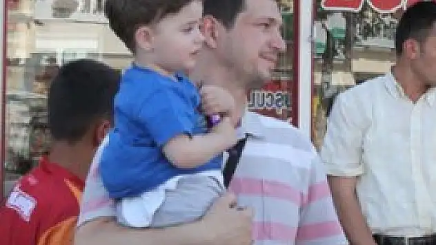 Seyir halindeki otomobil yandı!